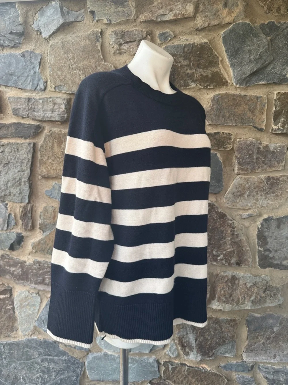 COS Oversized Striped Crewneck Jumper Sweater in Navy Blue & Cream Size Medium